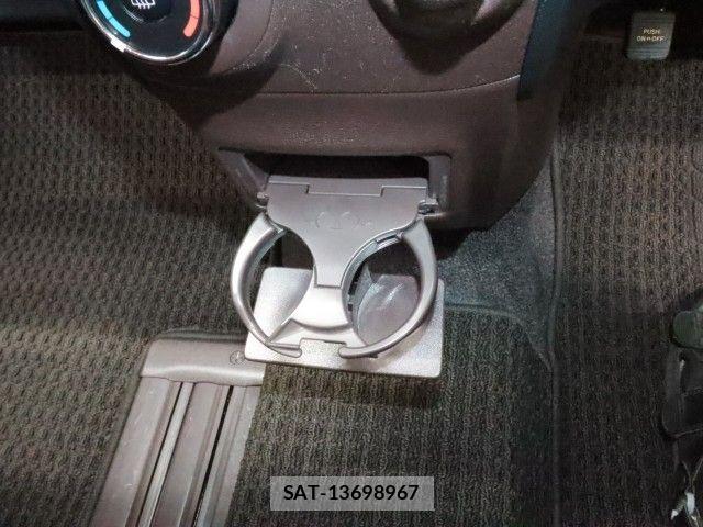 Toyota PORTE 2014-09 7619188-25