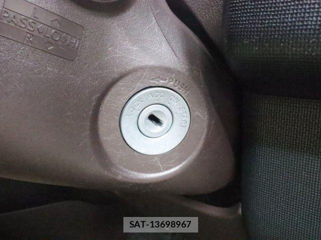 Toyota PORTE 2014-09 7619188-26