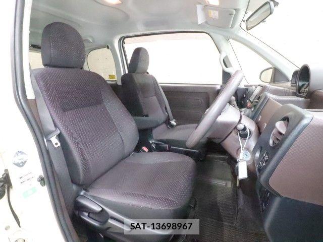 Toyota PORTE 2014-09 7619188-3