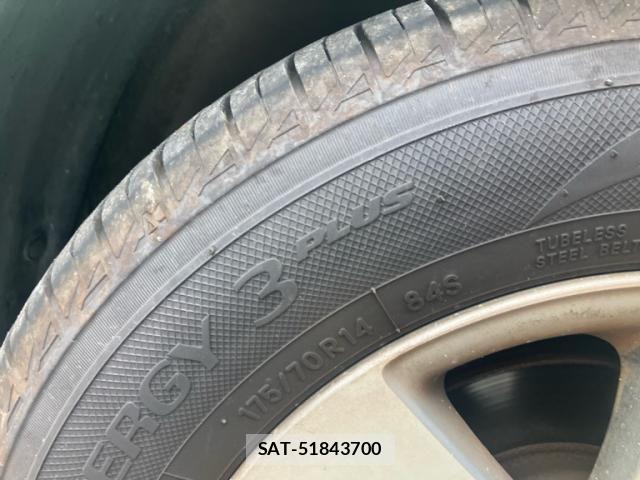 Toyota PORTE 2008-06 7619191-5