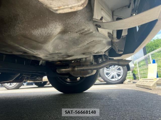 Toyota PORTE 2013-01 7727230-8