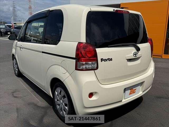 Toyota PORTE 2015-12 7727232-12