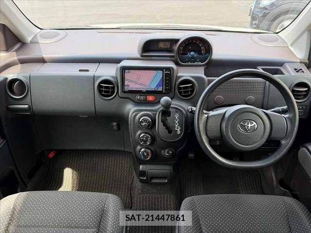 Toyota PORTE 2015-12 7727232-1