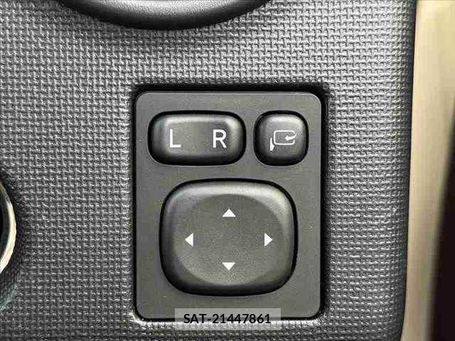 Toyota PORTE 2015-12 7727232-24