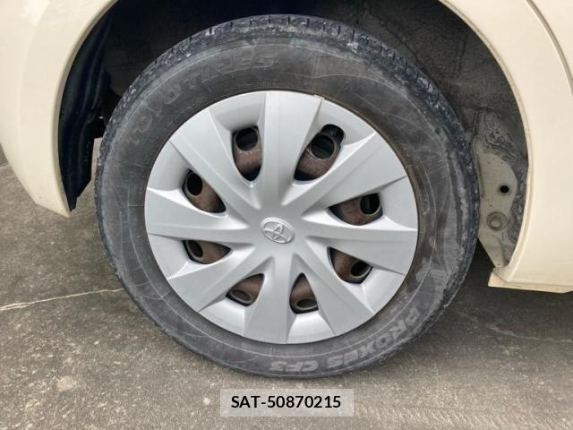 Toyota PORTE 2012-08 7727235-9