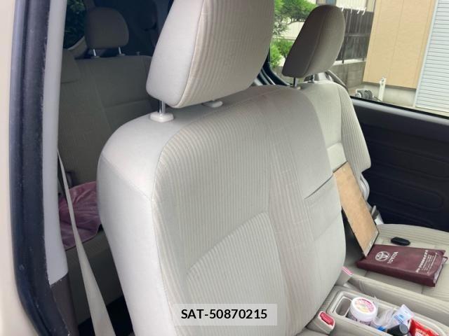 Toyota PORTE 2012-08 7727235-11