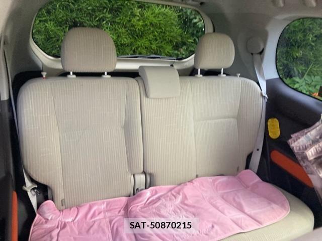 Toyota PORTE 2012-08 7727235-12