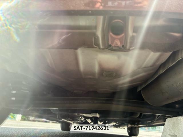 Toyota PORTE 2012-01 7727236-11