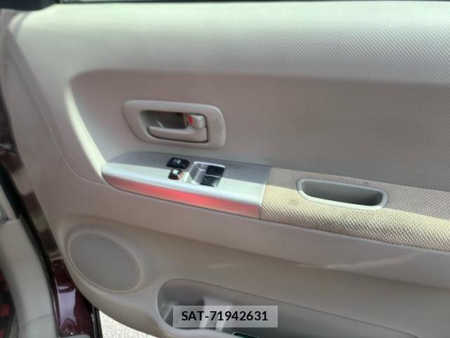 Toyota PORTE 2012-01 7727236-17