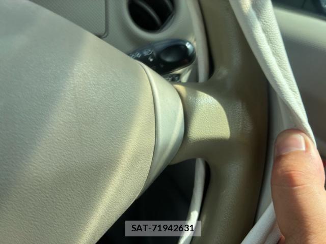 Toyota PORTE 2012-01 7727236-21