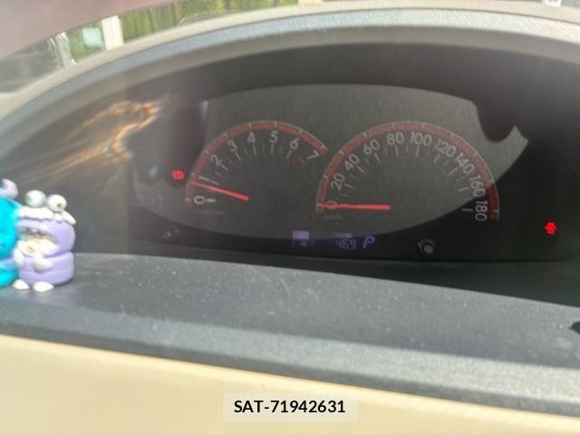 Toyota PORTE 2012-01 7727236-22