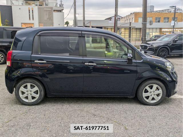 Toyota PORTE 2016-09 7727229-20