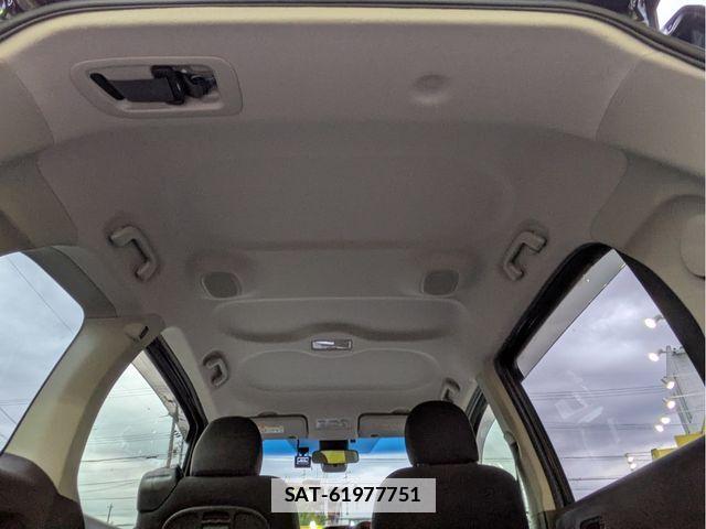 Toyota PORTE 2016-09 7727229-5