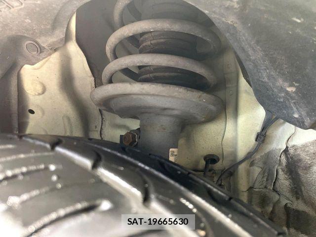 Toyota PORTE 2013-02 7788225-19