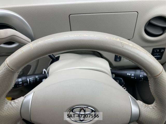 Toyota PORTE 2009-09 7788218-24