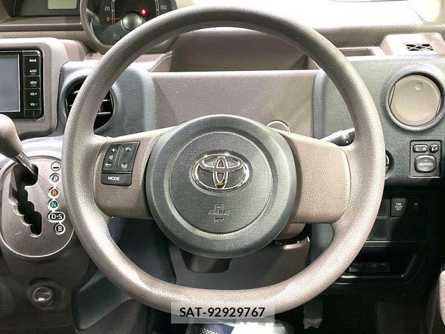 Toyota PORTE 2015-06 7788226-10