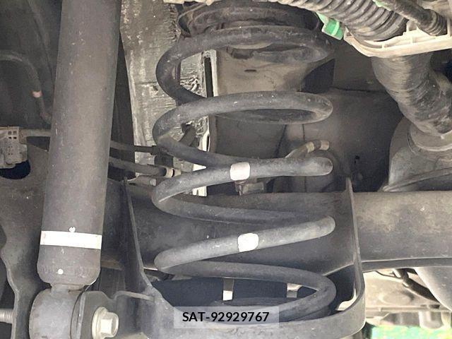Toyota PORTE 2015-06 7788226-19