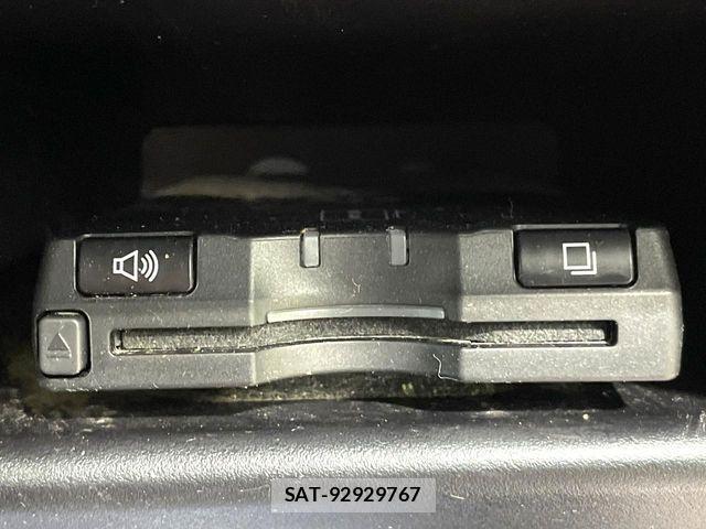 Toyota PORTE 2015-06 7788226-5