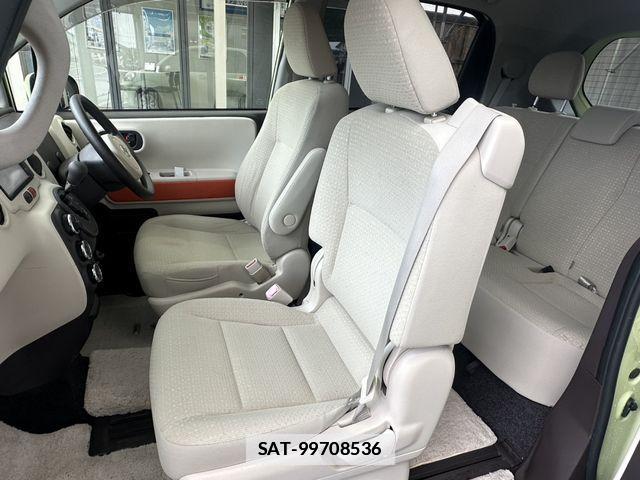 Toyota PORTE 2013-06 7878791-3