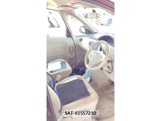 Toyota PORTE 2012-03 7878792-4