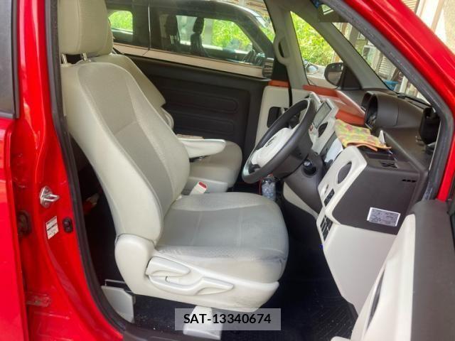 Toyota PORTE 2013-04 7963286-12