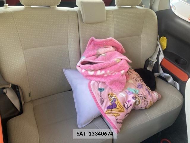 Toyota PORTE 2013-04 7963286-13
