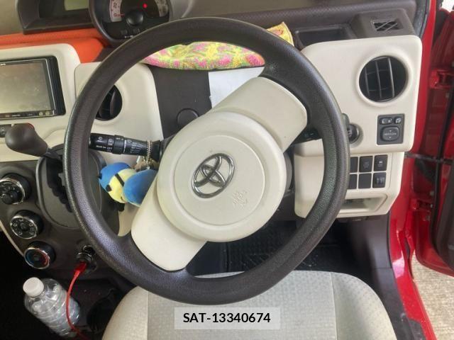 Toyota PORTE 2013-04 7963286-16