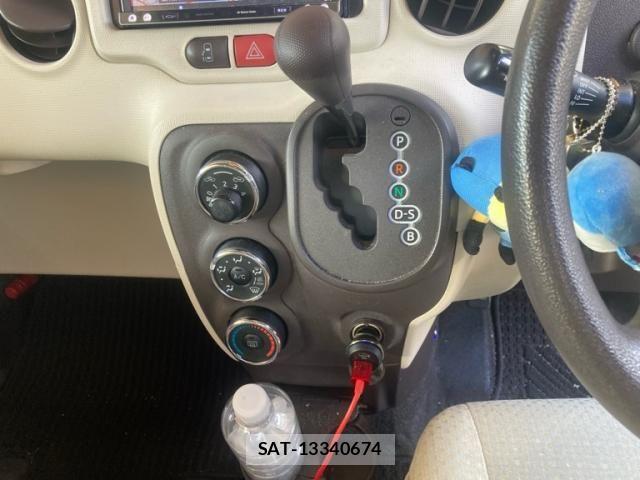 Toyota PORTE 2013-04 7963286-20