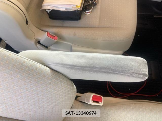 Toyota PORTE 2013-04 7963286-21
