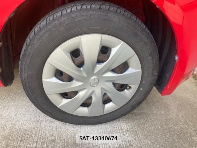 Toyota PORTE 2013-04 7963286-8
