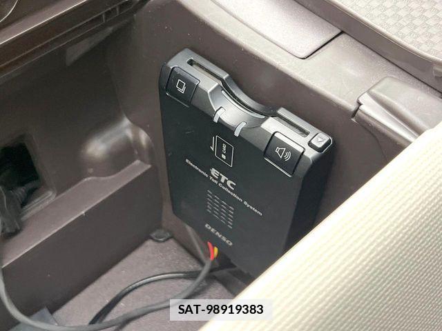 Toyota PORTE 2014-12 7963283-4
