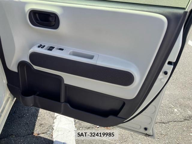 Toyota PORTE 2013-08 7980597-12