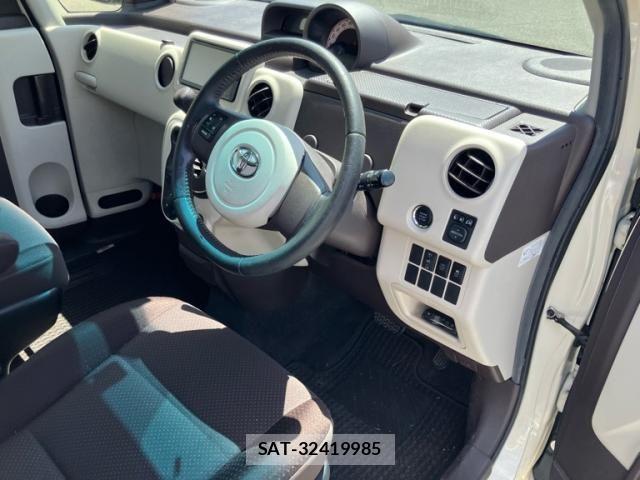 Toyota PORTE 2013-08 7980597-15