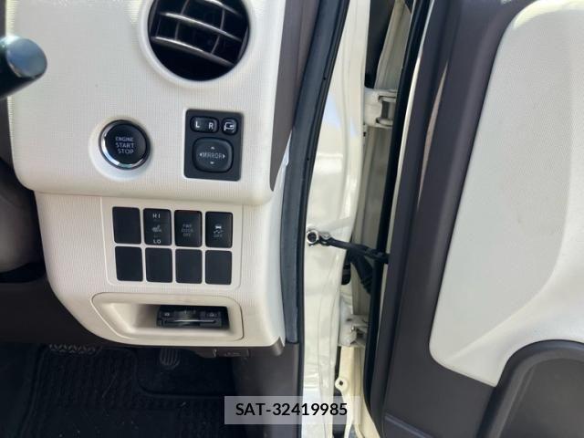 Toyota PORTE 2013-08 7980597-16