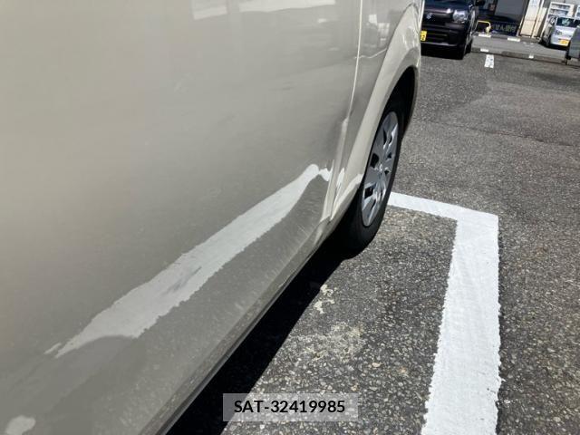 Toyota PORTE 2013-08 7980597-24