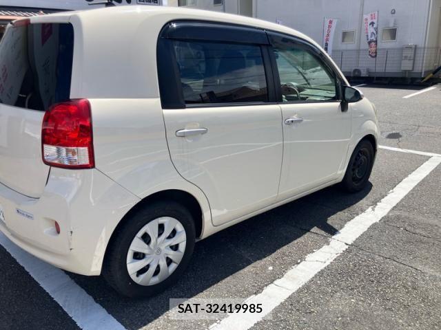 Toyota PORTE 2013-08 7980597-2