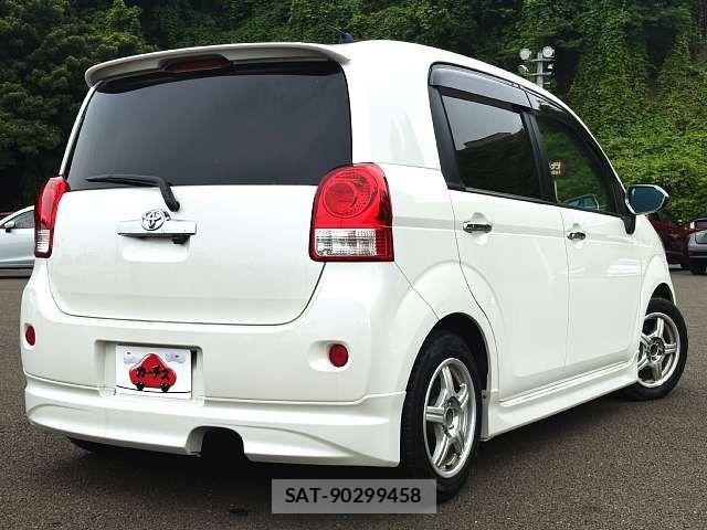 Toyota PORTE 2015-08 7980594-2