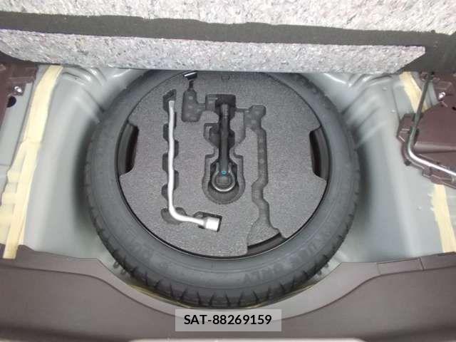 Toyota PORTE 2019-05 8037618-18