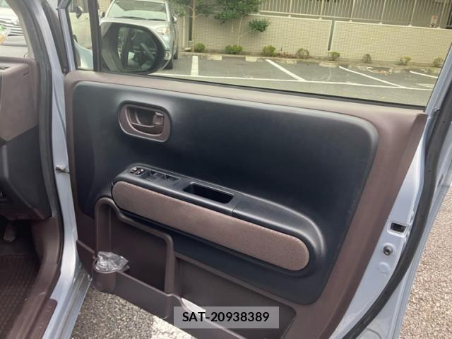 Toyota PORTE 2015-11 8037624-11
