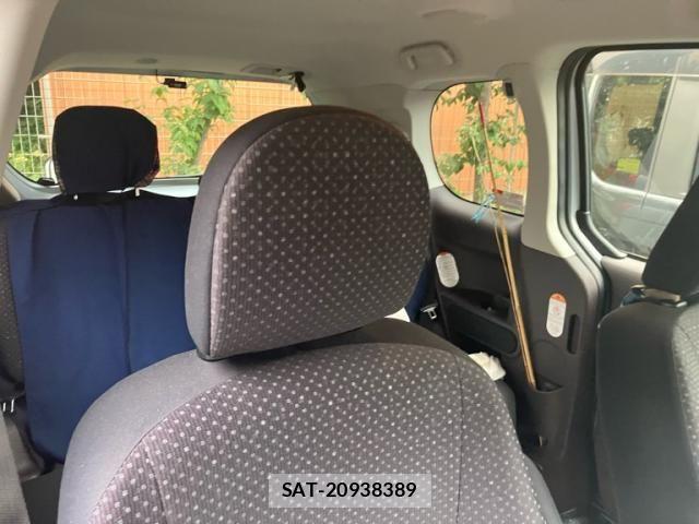 Toyota PORTE 2015-11 8037624-13