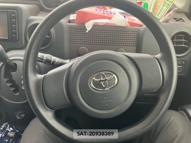 Toyota PORTE 2015-11 8037624-18
