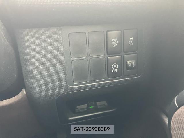 Toyota PORTE 2015-11 8037624-22
