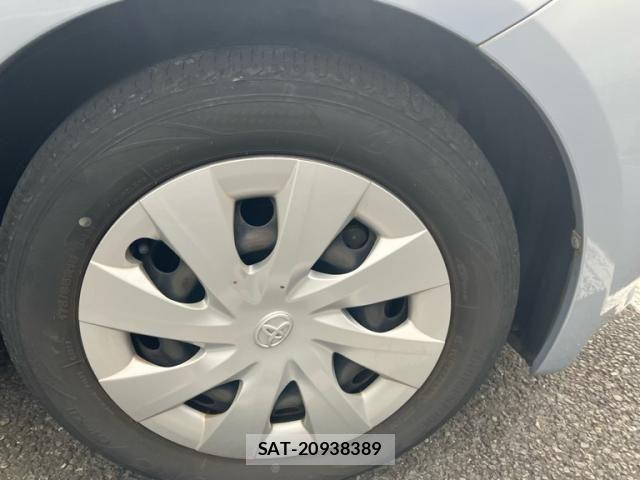 Toyota PORTE 2015-11 8037624-4