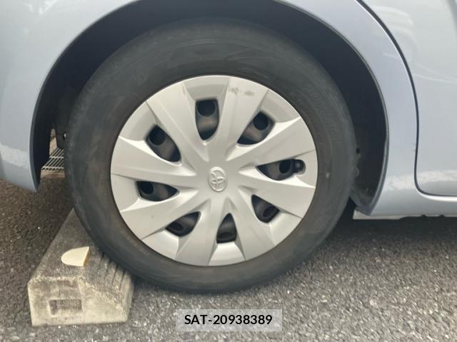 Toyota PORTE 2015-11 8037624-5