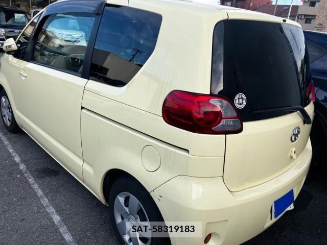 Toyota PORTE 2009-10 8037623-5