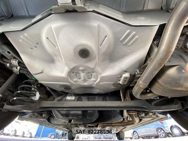 Toyota PORTE 2013-03 8037622-25