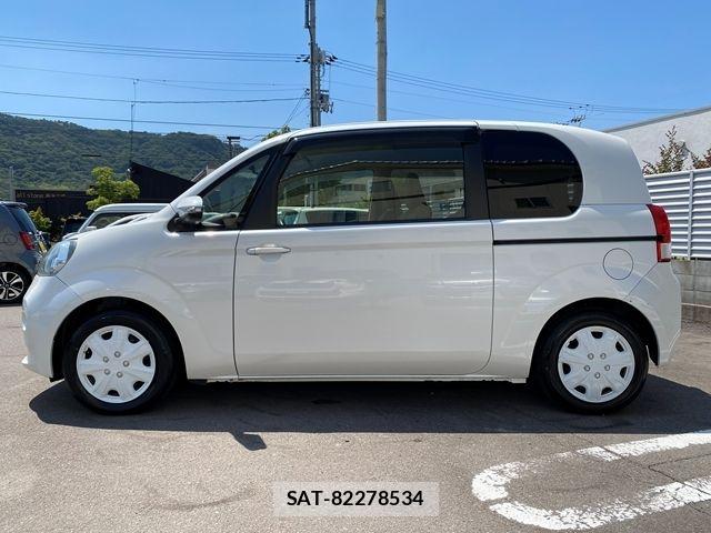 Toyota PORTE 2013-03 8037622-4
