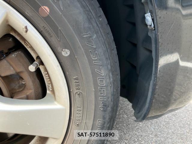 Toyota PORTE 2006-03 8037621-6