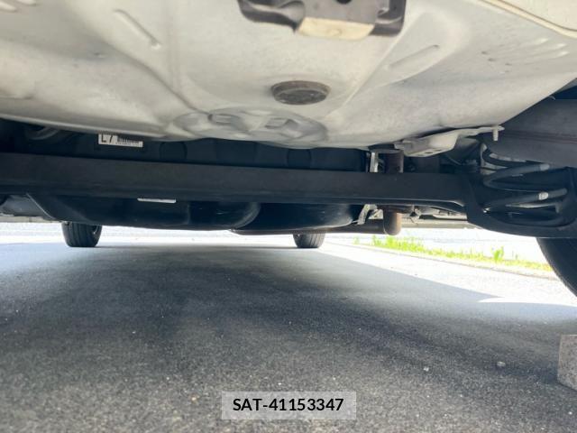 Toyota PORTE 2012-09 8075129-16