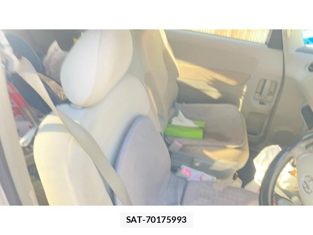Toyota PORTE 2009-07 8075128-7